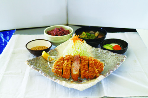 松坂ロースかつ膳　1,911円