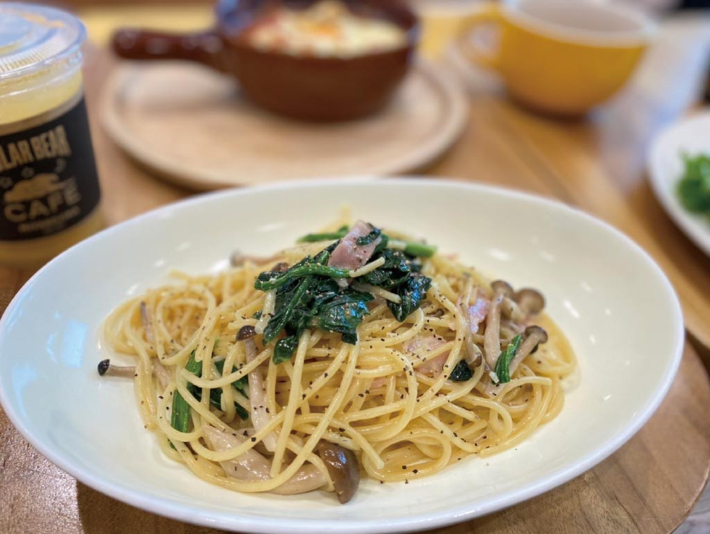 きのことほうれん草のクリームパスタ