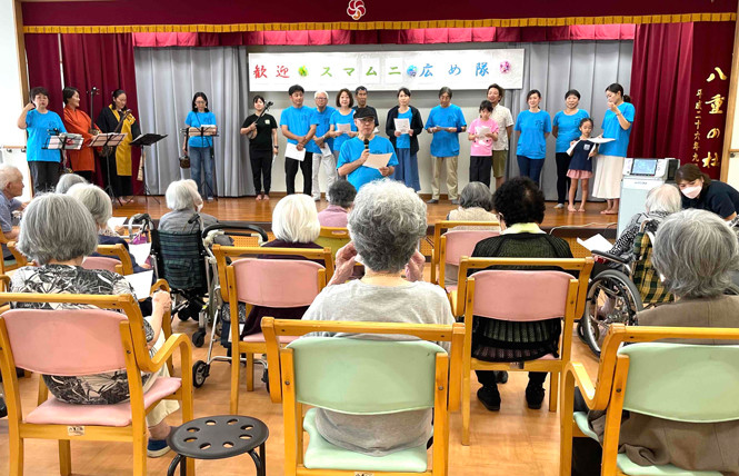 高齢者施設への慰問活動 (令和７年６月)
