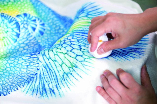 ココでしかできない「サンゴ染め」