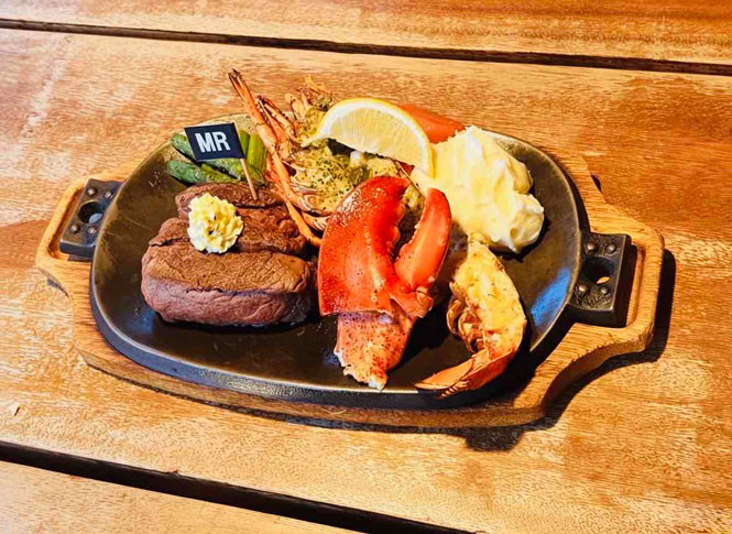 オマール海老とテンダーロインステーキのセット